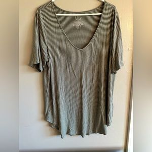 Olive green striped maurices vneck short sleeve shirt size XL from the 24/7 line